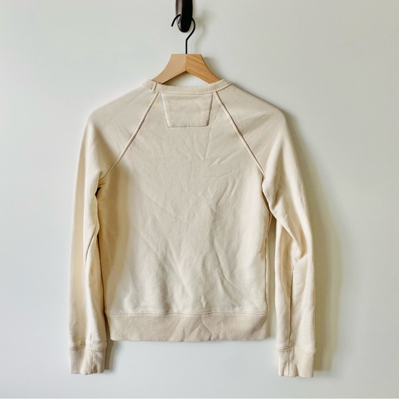 Banana Republic Unisex Reindeer Christmas Sweatshirt Graphic Top Cream Tan Logo - Picture 4 of 4